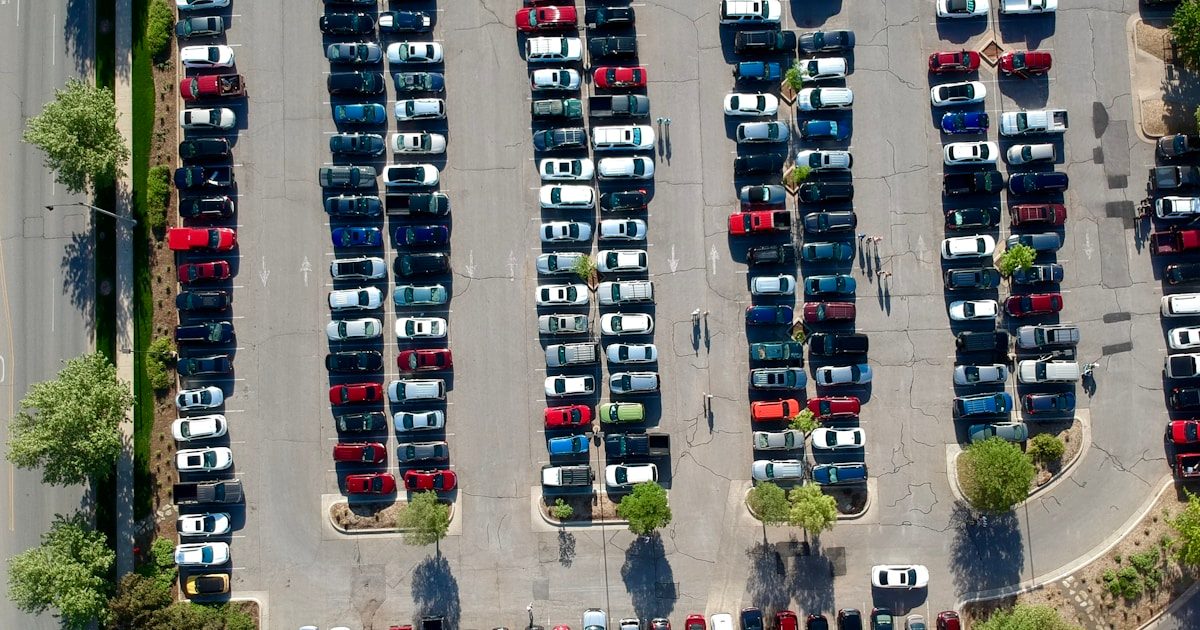 Temps de rotation stock : les benchmarks du secteur automobile